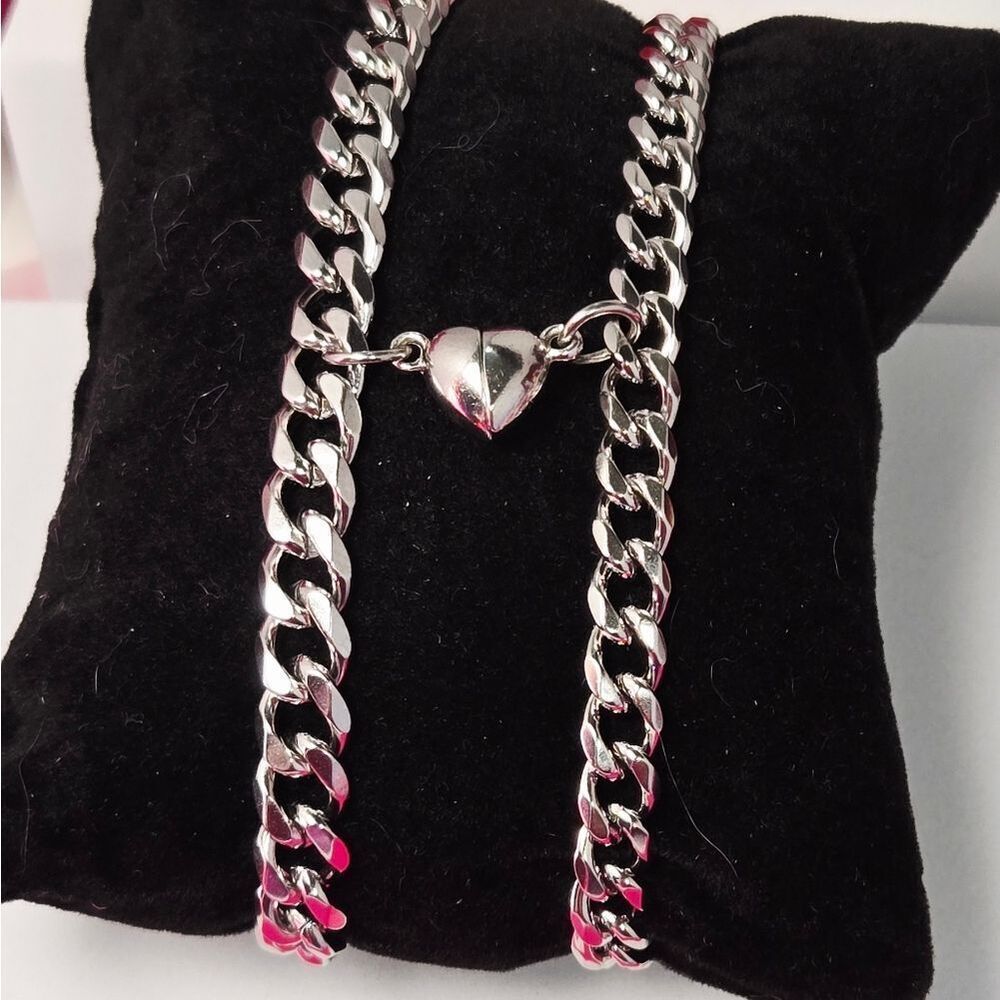 Couple’s Love Bracelet Set – Silver Magnetic Heart Cuban Link Valentine’s Gift - Picture 6 of 8